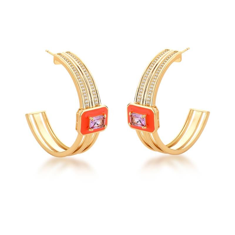 Brinco Meia Argola Amatta dourado com cristal e zircônia, 4.2cm altura, semijoias antialérgicas elegantes para todas as ocasiões.
