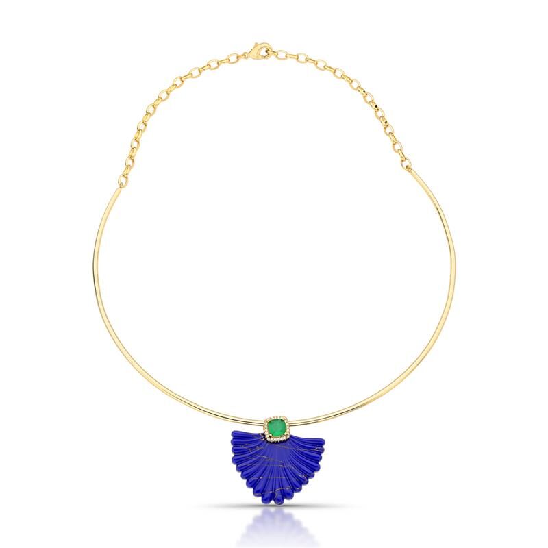 Colar Pavão Aro em semijoias com alta qualidade, pedras cristal lápis-lazúli, esmeralda, e material antialérgico, banho dourado 18k.
