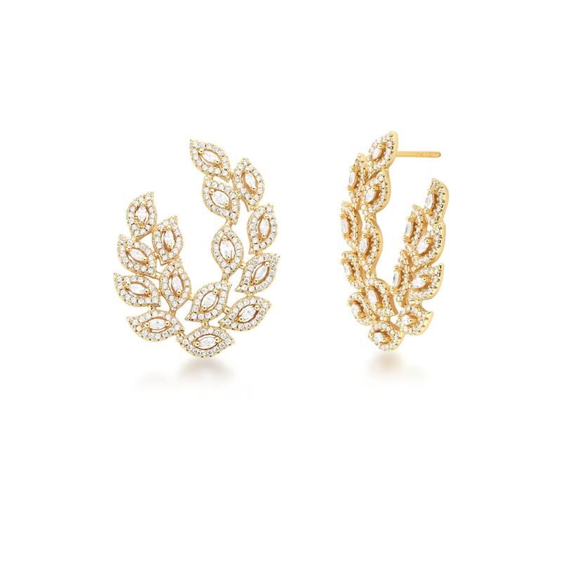 Brinco Naveta Essenza com zircônia em dourado, 3,5cm, semijoias antialérgicas de alta qualidade 18k e 24k.
