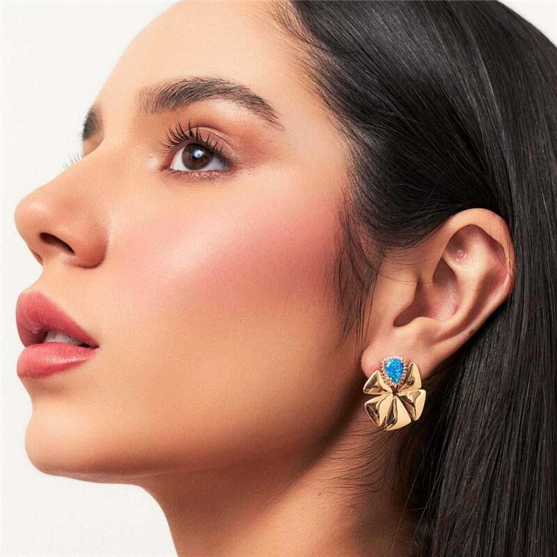 Brinco Zuri Arista, semijoia antialérgica com cristal dourado, altura 2,4cm, largura 2cm, peso 6,40g, alta qualidade 18k e 24k.