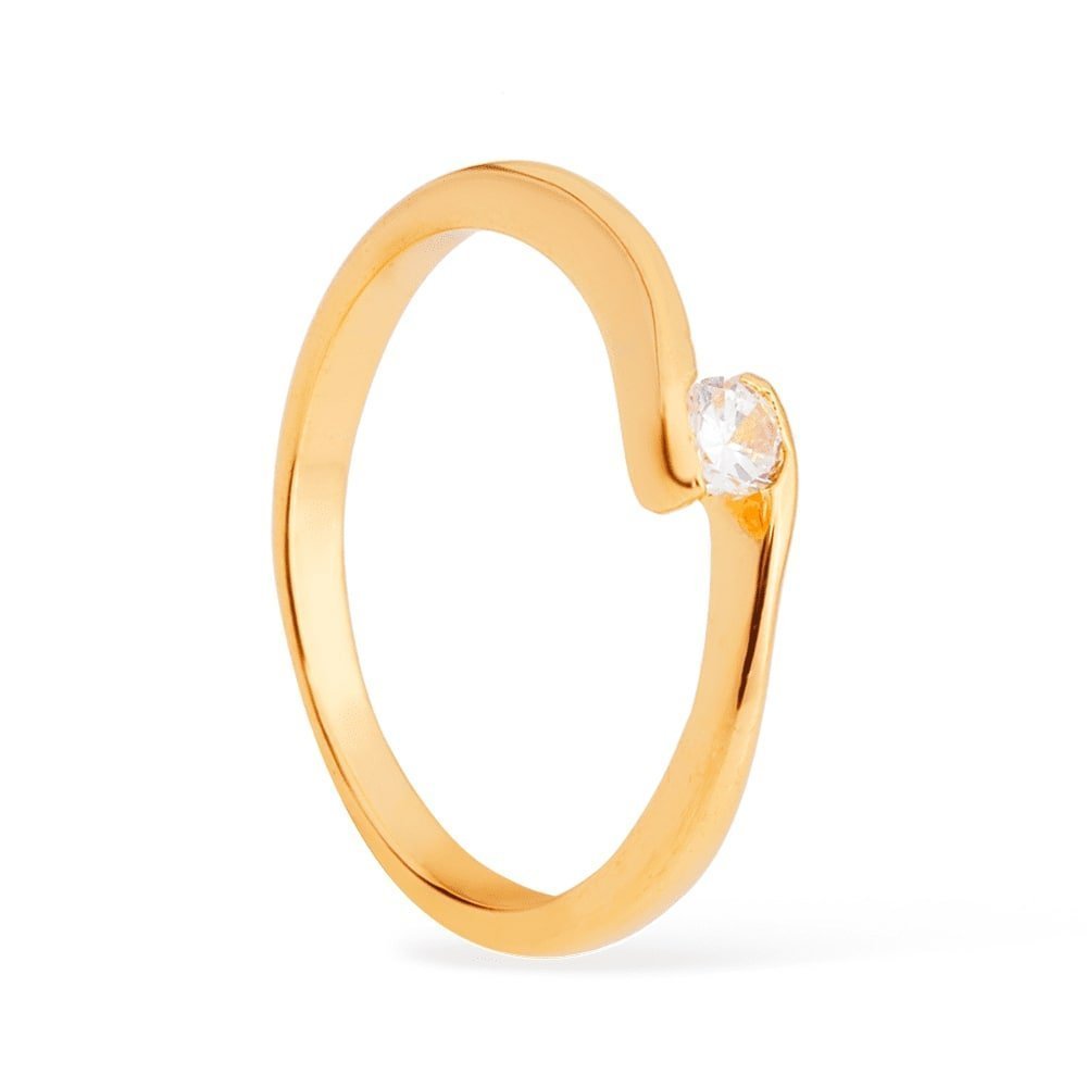 Anel dourado ponto de luz com zircônia, semijoias de alta qualidade em 24K, antialérgica, design elegante e sofisticado.