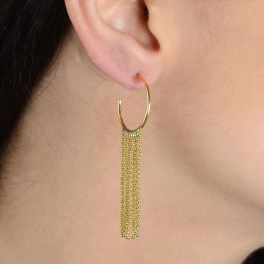 Brinco dourado de argola com franja de 5cm em ouro 24K, semijoia antialérgica, alta qualidade 18k e 24k, elegante e moderno.