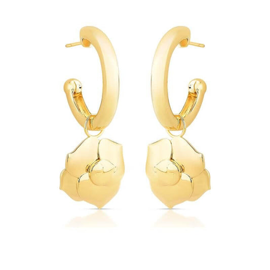 Brinco Vera de Argola em ouro 18k, semijoias antialérgicas, altura 3.3cm, largura 2.6cm, acabamento liso, peso 20,40g.