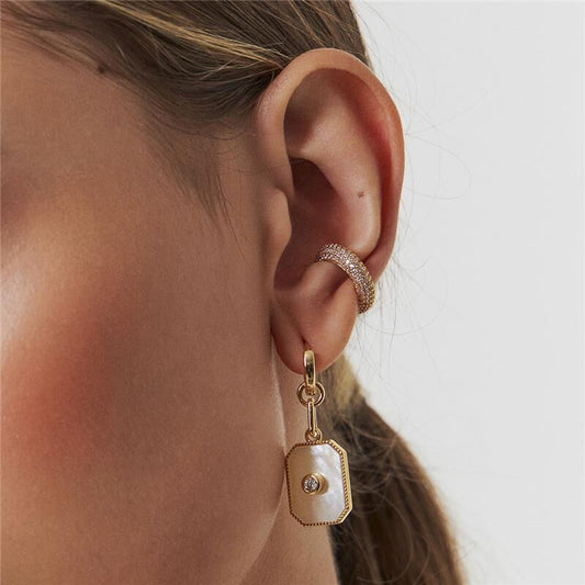 Brinco dourado Piercing Galaxy com zircônia, tecnologia antialérgica, semijoiais de alta qualidade, 18k a 24k para orelha feminina.