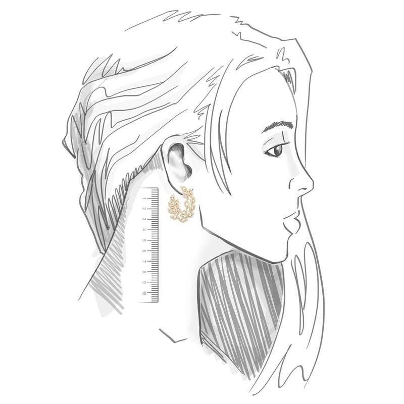 Ilustração de brinco Naveta Essenza com zircônia dourada em orelha feminina. Semijoias antialérgicas 18k e 24k de alta qualidade.