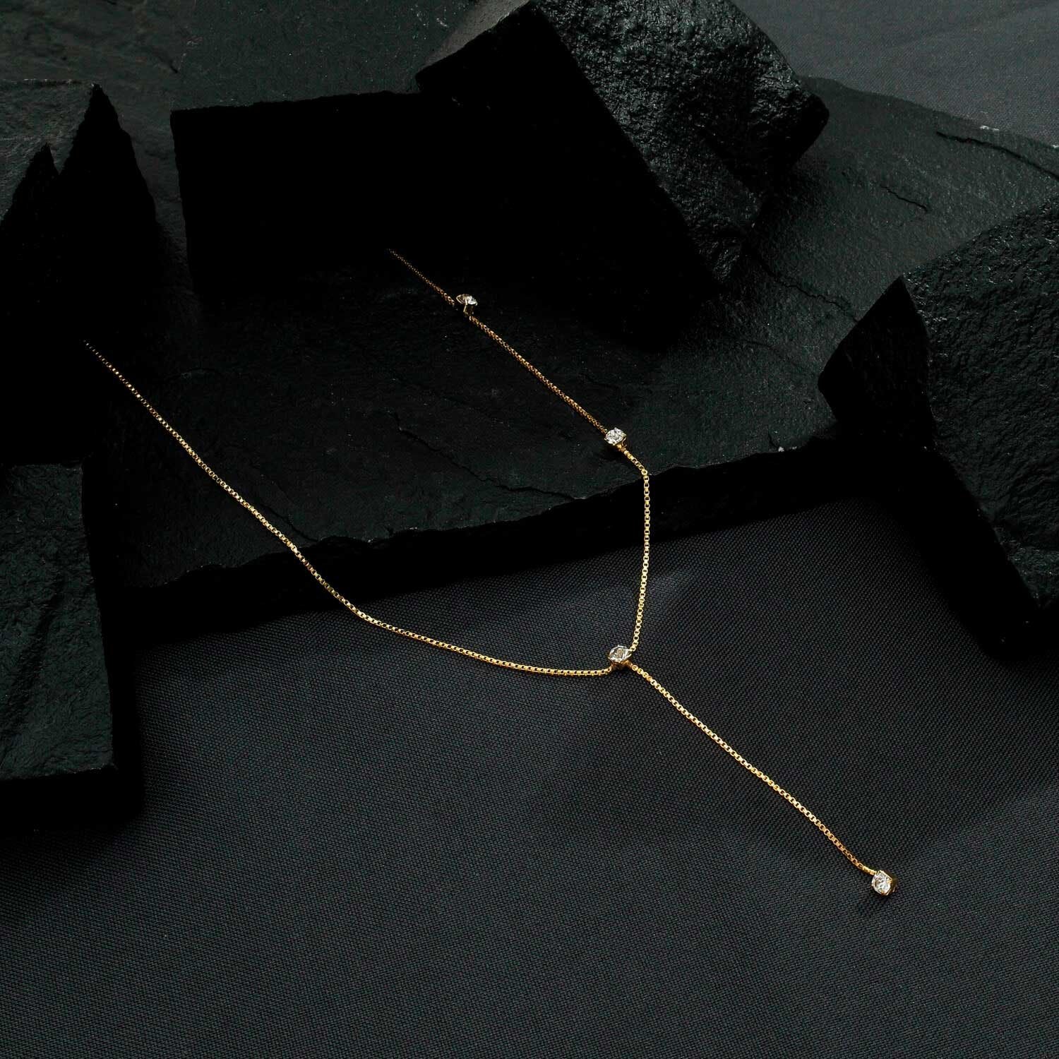 Colar dourado gravatinha em zircônia, semijoia 24k antialérgica, com banho em 10 camadas, 50cm, alta qualidade.
