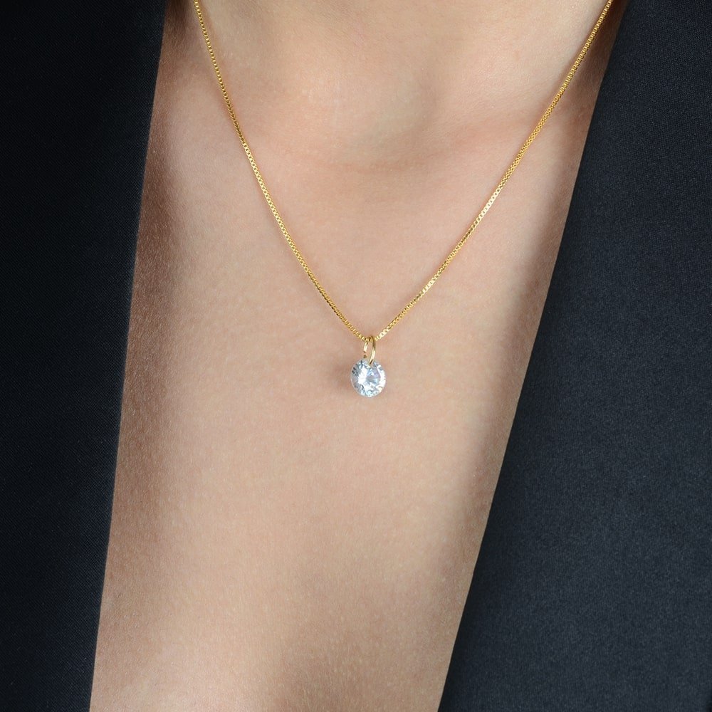 Colar Ponto de Luz em Zircônia em ouro 24K, antialérgico, 45cm, semijoia de alta qualidade.