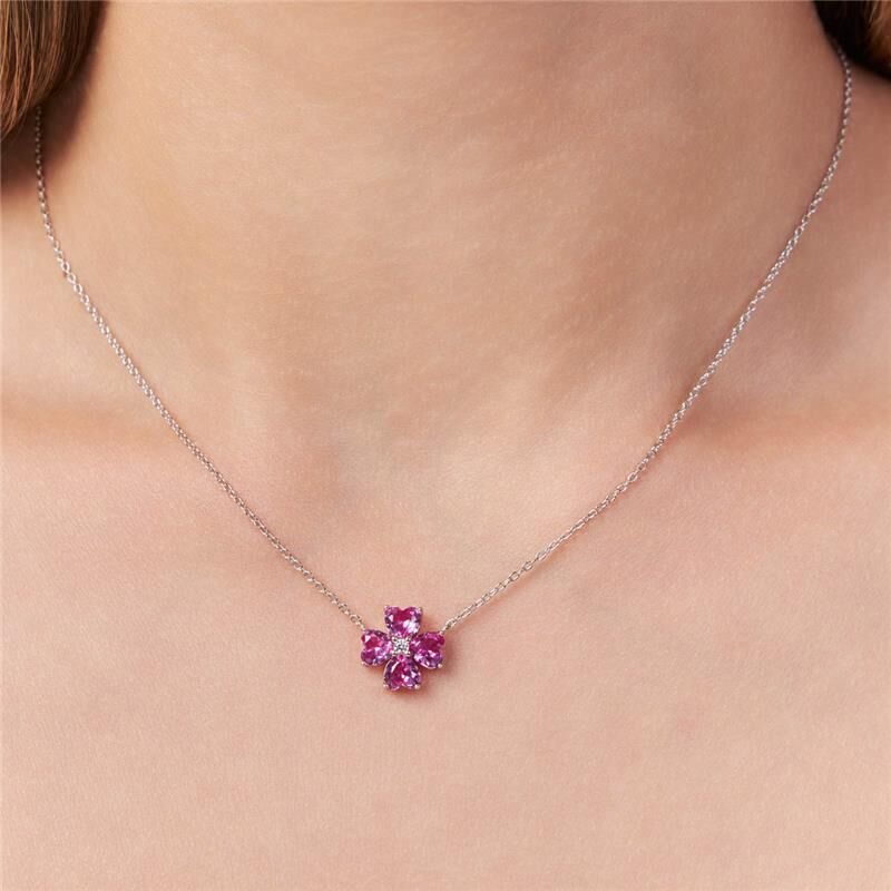 Colar Prata Flor em Cristais de Coração Rosa